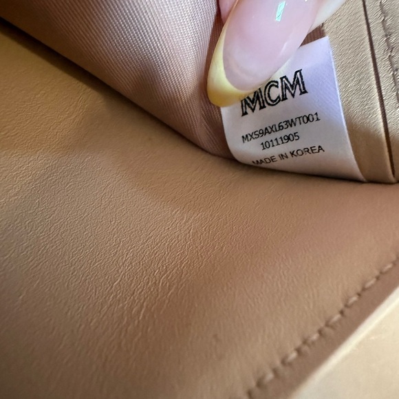 New MCM men’s white Bifold Wallet In Visetos Original monogram - Picture 11 of 11